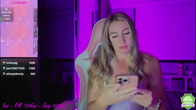 Image 12 of daisydeliciousxx Stream on Chaturbate on 1 month ago