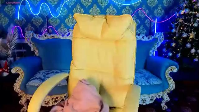 Image 4 of daisydelight_ Stream on Chaturbate on 12 days ago