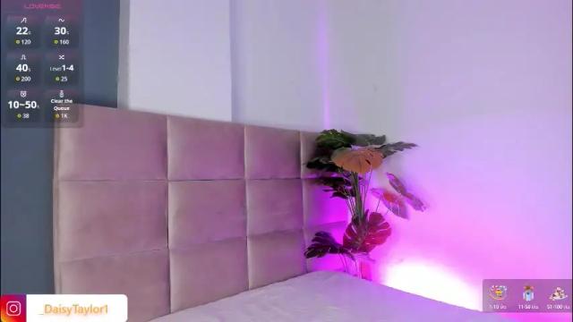 Image 4 of daisytaylor_ Stream on Chaturbate on 1 month ago