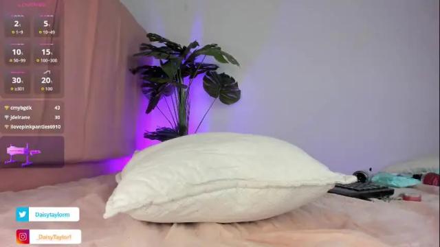 Image 4 of daisytaylor_ Stream on Chaturbate on 1 month ago