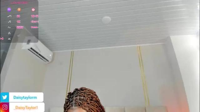 Image 2 of daisytaylor_ Stream on Chaturbate on 1 month ago
