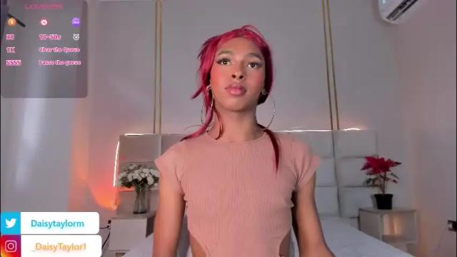 Image 11 of daisytaylor_ Stream on Chaturbate on 22 days ago
