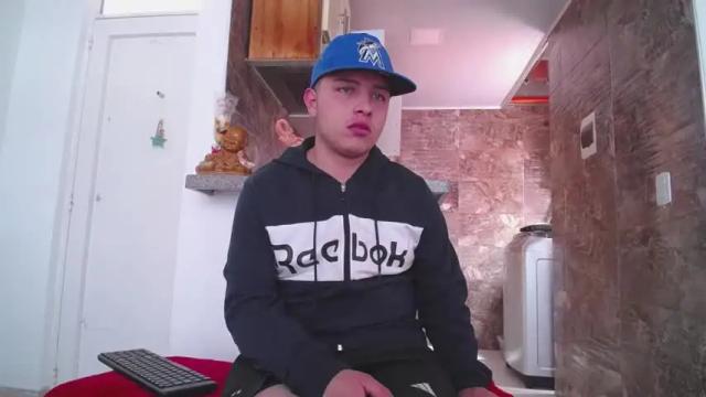 Image 7 of dakota_and_aron Stream on Chaturbate on 14 months ago