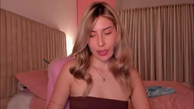 Image 7 of dakota_clark Stream on Chaturbate on 14 days ago