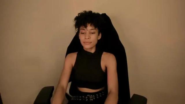 Image 2 of dakota_hunter_ Stream on Chaturbate on 13 months ago