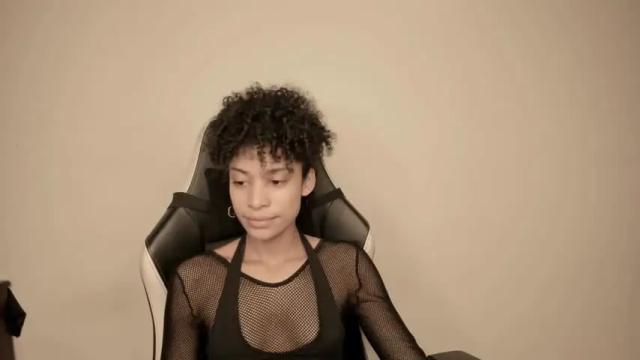 Image 11 of dakota_hunter_ Stream on Chaturbate on 12 months ago
