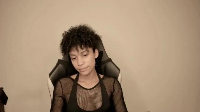 Image 2 of dakota_hunter_ Stream on Chaturbate on 12 months ago