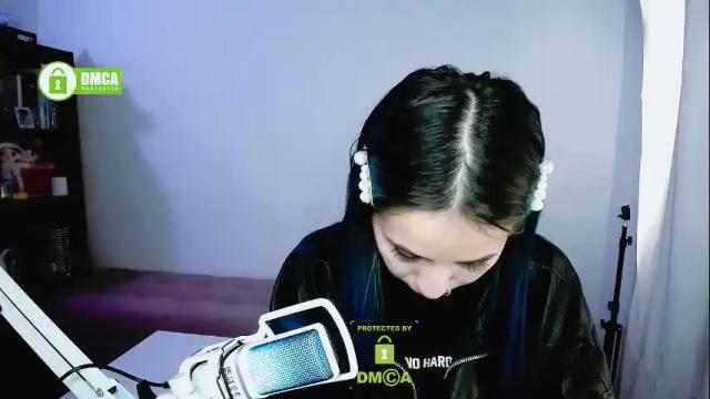 Image 2 of dakota_senju Stream on Chaturbate on 1 month ago