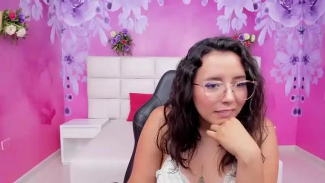Image 11 of dakotajohnsonn Stream on Chaturbate on 17 months ago