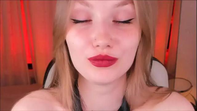 Image 3 of dakotamabs Stream on Chaturbate on 4 days ago