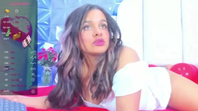 Image 12 of dalia_giraldo Stream on Chaturbate on 17 months ago