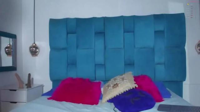 Image 4 of dalia_giraldo Stream on Chaturbate on 16 months ago