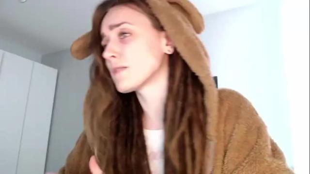 Image 3 of dalia_peach Stream on Chaturbate on 4 months ago