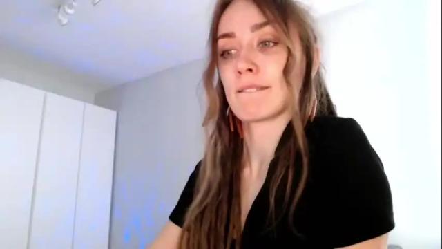 Image 2 of dalia_peach Stream on Chaturbate on 4 months ago