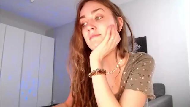 Image 2 of dalia_peach Stream on Chaturbate on 3 months ago