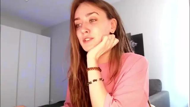 Image 2 of dalia_peach Stream on Chaturbate on 3 months ago