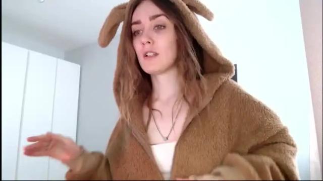 Image 6 of dalia_peach Stream on Chaturbate on 2 months ago