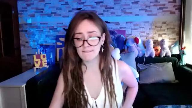 Image 4 of dalia_peach Stream on Chaturbate on 2 months ago