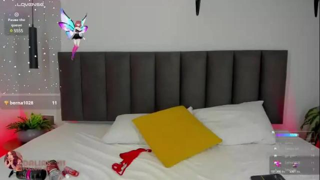 Image 3 of daliashine Stream on Chaturbate on 13 days ago