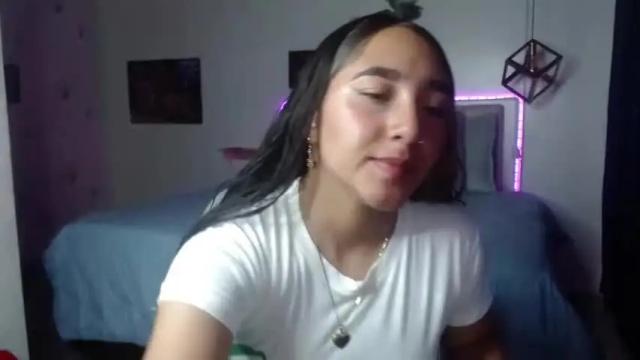 Image 4 of dalilablue_ Stream on Chaturbate on 16 months ago