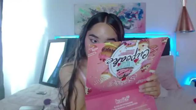 Image 3 of dalilablue_ Stream on Chaturbate on 16 months ago