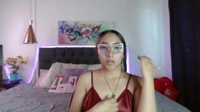 Image 4 of dalilablue_ Stream on Chaturbate on 15 months ago