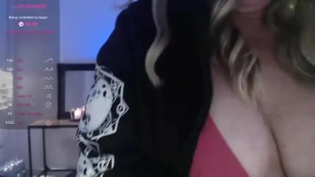 Image 12 of dallasluv4u Stream on Chaturbate on 19 months ago