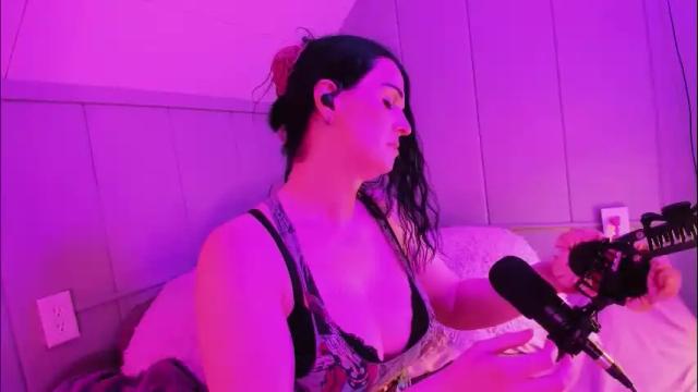 Image 10 of damadevotchka Stream on Chaturbate on 1 month ago