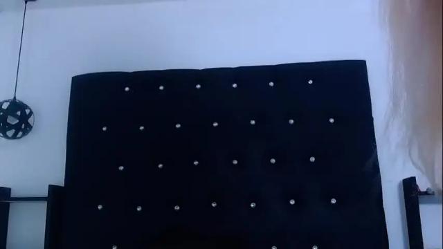Image 4 of damara_ochoa Stream on Chaturbate on 1 month ago