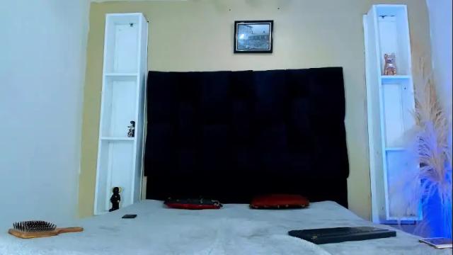 Image 6 of damara_ochoa Stream on Chaturbate on 26 days ago