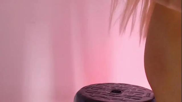 Image 6 of damara_ochoa Stream on Chaturbate on 23 days ago