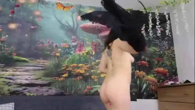 Image 12 of damedefeu Stream on Chaturbate on 2 days ago