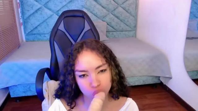 Image 3 of damhara_hot Stream on Chaturbate on 14 months ago