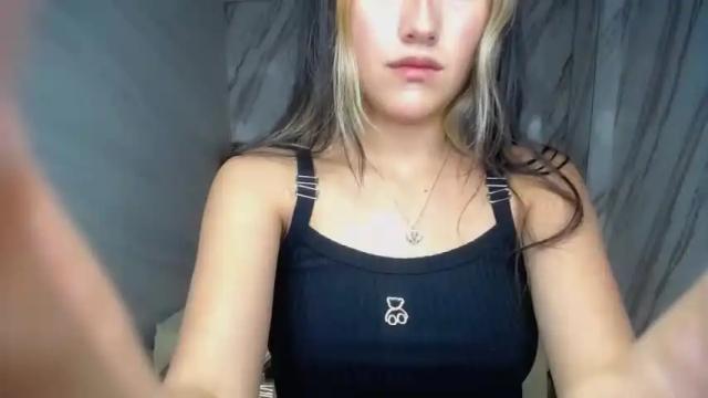 Image 4 of damis_b Stream on Chaturbate on 16 months ago
