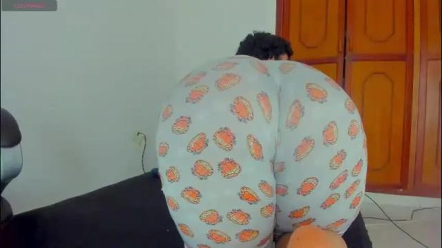 Image 7 of damn_fantasy Stream on Chaturbate on 2 months ago
