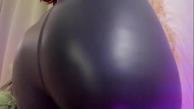 Image 6 of damn_that_booty Stream on Chaturbate on 9 days ago