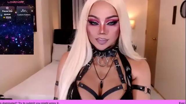 Image 3 of damselinmistress Stream on Chaturbate on 4 months ago