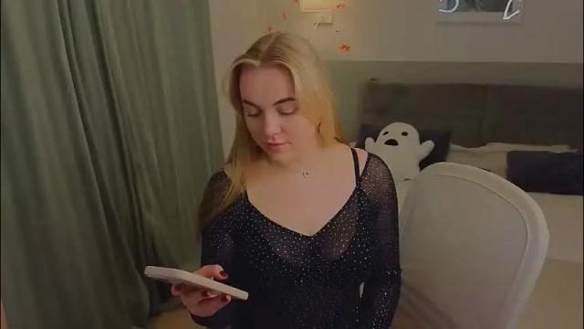 Image 3 of dana_love0 Stream on Chaturbate on 2 months ago