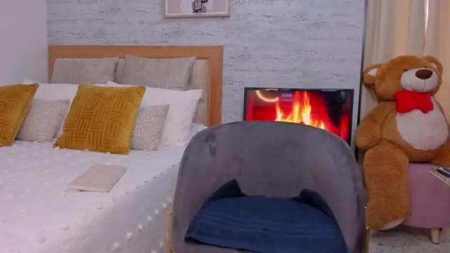 Image 7 of danahernandez Stream on Chaturbate on 16 months ago