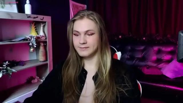 Image 2 of danakhadra Stream on Chaturbate on 16 months ago