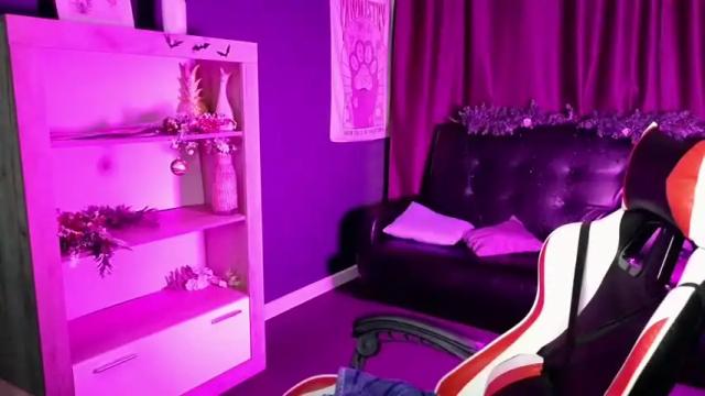 Image 2 of danakhadra Stream on Chaturbate on 16 months ago