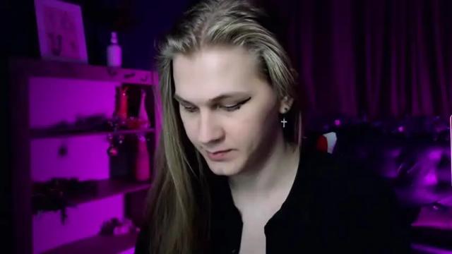 Image 4 of danakhadra Stream on Chaturbate on 16 months ago
