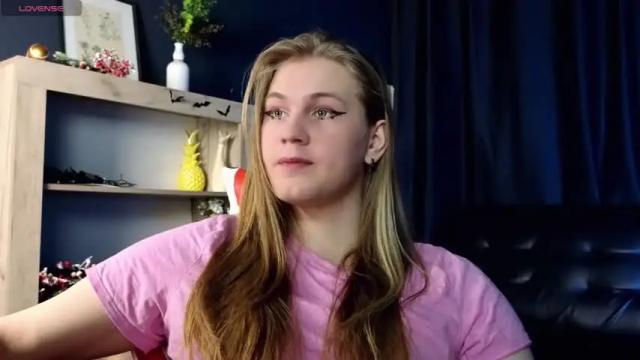 Image 7 of danakhadra Stream on Chaturbate on 16 months ago