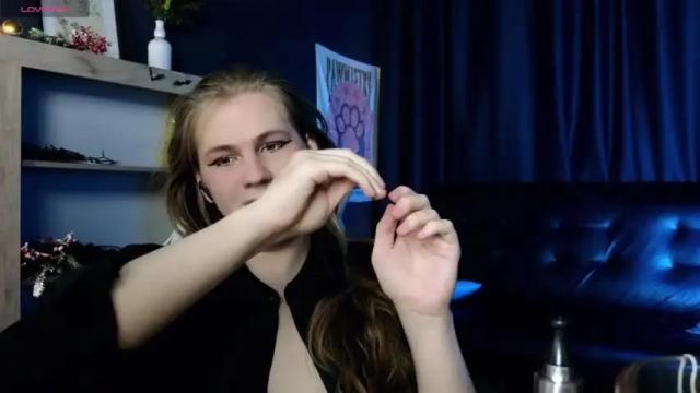 Image 10 of danakhadra Stream on Chaturbate on 16 months ago