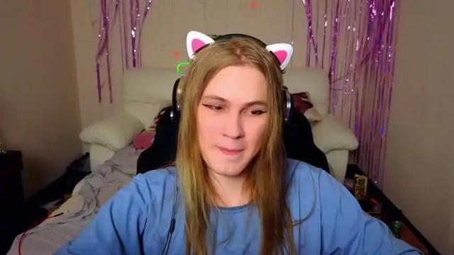 Image 8 of danakhadra Stream on Chaturbate on 15 months ago
