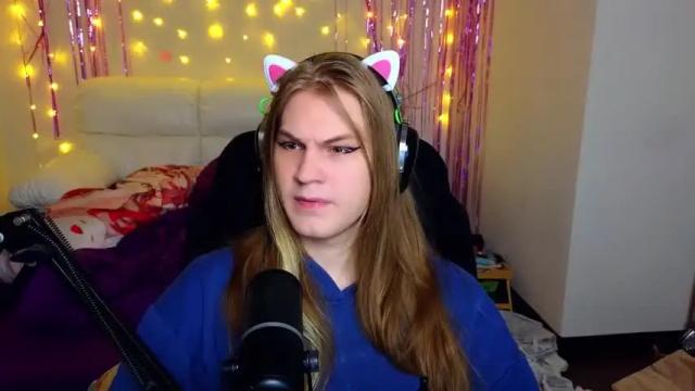 Image 7 of danakhadra Stream on Chaturbate on 14 months ago