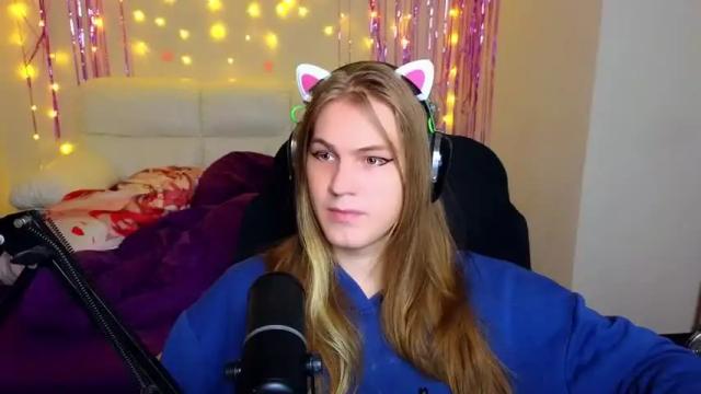 Image 8 of danakhadra Stream on Chaturbate on 14 months ago