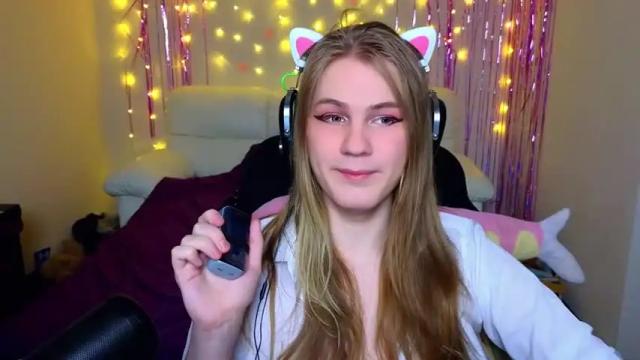 Image 4 of danakhadra Stream on Chaturbate on 14 months ago