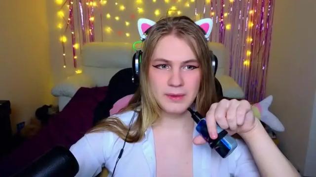 Image 8 of danakhadra Stream on Chaturbate on 14 months ago