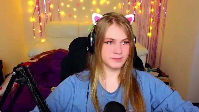 Image 7 of danakhadra Stream on Chaturbate on 14 months ago